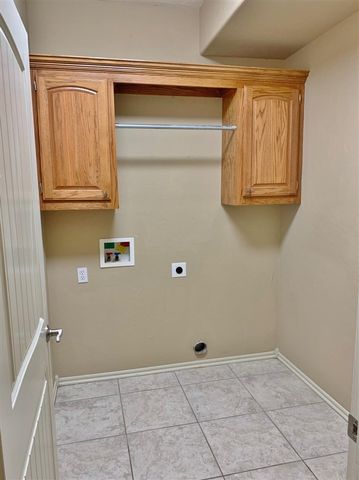 3608 NE Richmond ST, Lawton, OK 73507