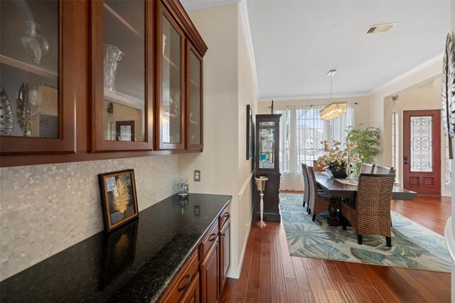 13906 Lake Benbrook Drive, Houston, TX 77044