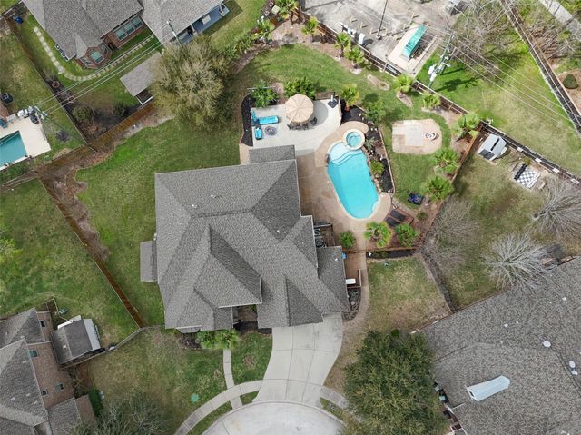 13906 Lake Benbrook Drive, Houston, TX 77044