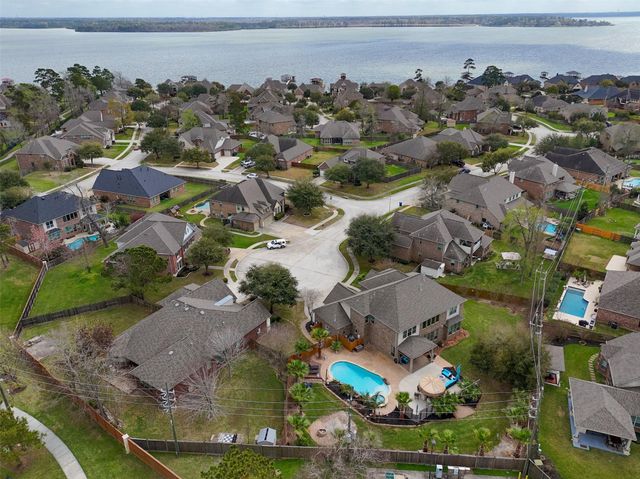 13906 Lake Benbrook Drive, Houston, TX 77044
