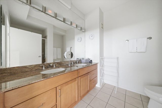 9655 WOODS Drive 1806, Skokie, IL 60077