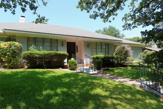 1804 High Vista Court, Fort Worth, TX 76112