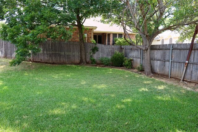 1804 High Vista Court, Fort Worth, TX 76112