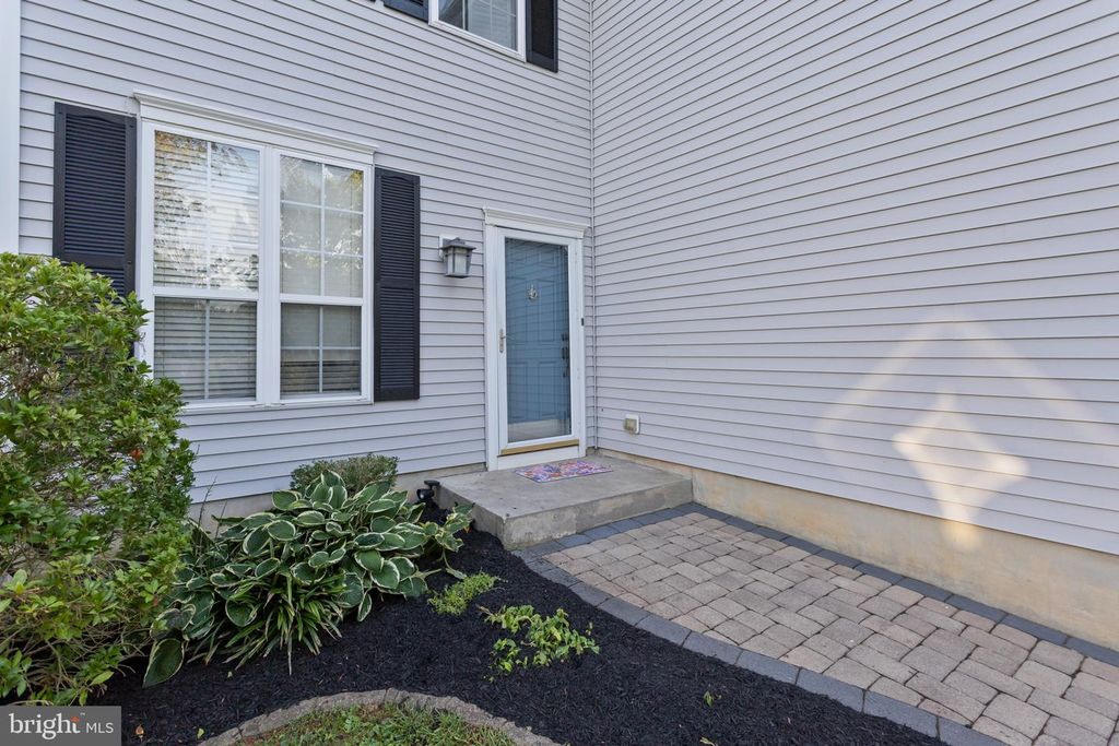 6 DURHAM DR, COLUMBUS, NJ 08022 — photo 5