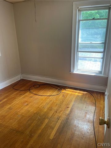 1014 Carbon Street, Syracuse, NY 13208