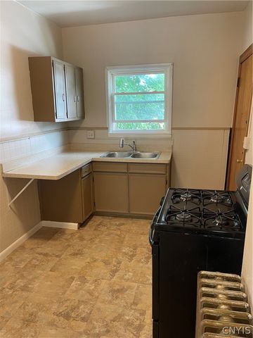 1014 Carbon Street, Syracuse, NY 13208