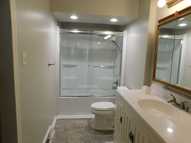 16015 Broadway Street, Lowell, IN 46356