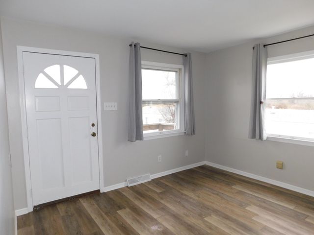 16015 Broadway Street, Lowell, IN 46356