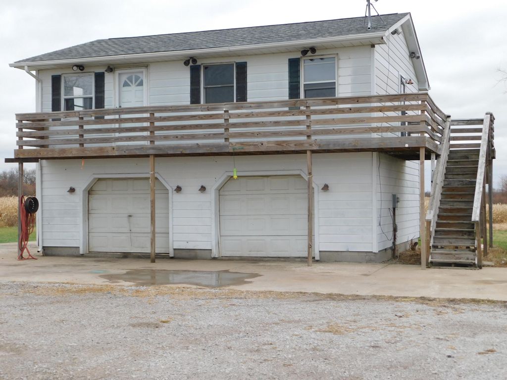 16015 Broadway Street, Lowell, IN 46356