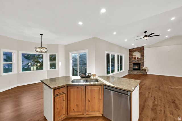 15596 S BROKEN ARROW DR, Bluffdale, UT 84065