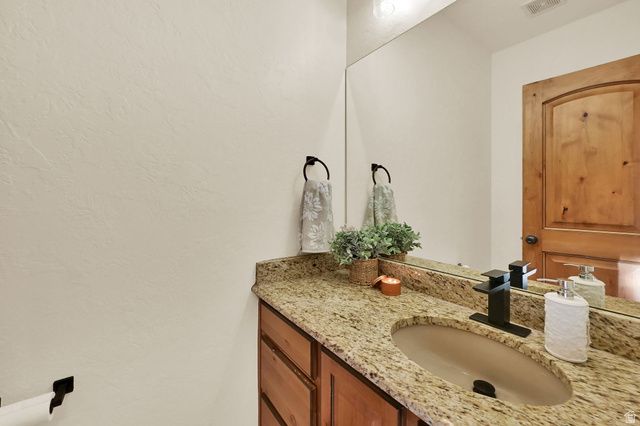 15596 S BROKEN ARROW DR, Bluffdale, UT 84065
