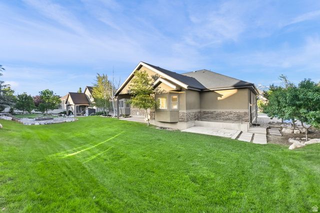15596 S BROKEN ARROW DR, Bluffdale, UT 84065