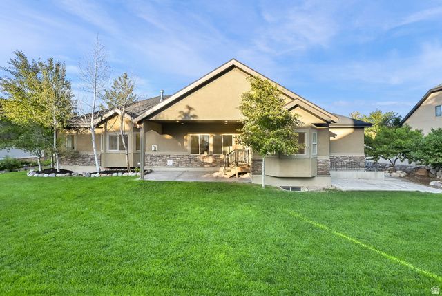 15596 S BROKEN ARROW DR, Bluffdale, UT 84065