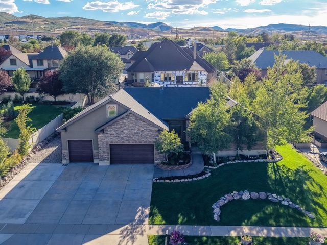 15596 S BROKEN ARROW DR, Bluffdale, UT 84065