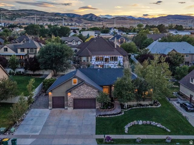 15596 S BROKEN ARROW DR, Bluffdale, UT 84065