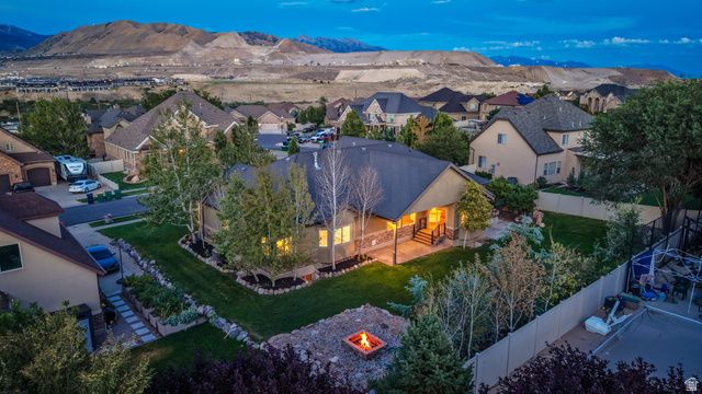 15596 S BROKEN ARROW DR, Bluffdale, UT 84065