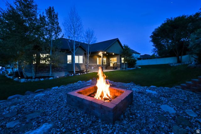 15596 S BROKEN ARROW DR, Bluffdale, UT 84065