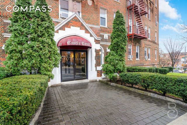 8355 Lefferts Blvd Apt 1F, New York City, NY 11415