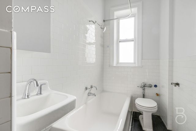 8355 Lefferts Blvd Apt 1F, New York City, NY 11415