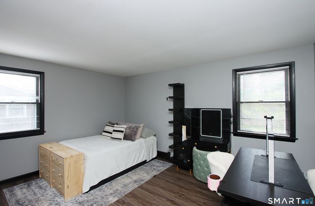 13 Twin Circle Road, West Haven, CT 06516