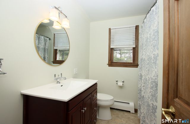 13 Twin Circle Road, West Haven, CT 06516