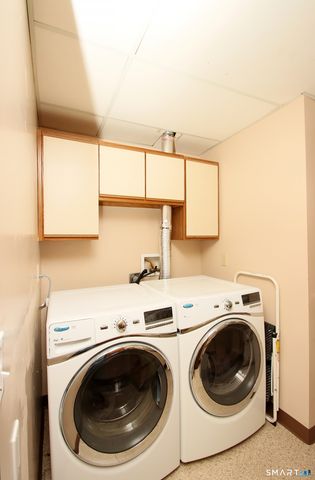 13 Twin Circle Road, West Haven, CT 06516