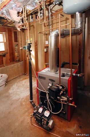 13 Twin Circle Road, West Haven, CT 06516