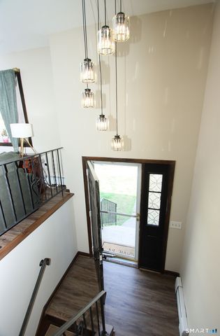 13 Twin Circle Road, West Haven, CT 06516