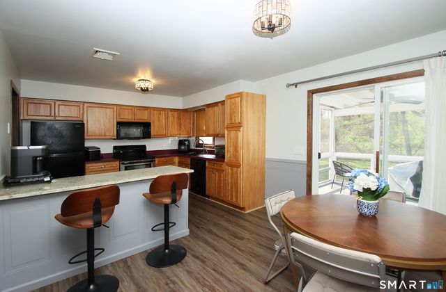 13 Twin Circle Road, West Haven, CT 06516