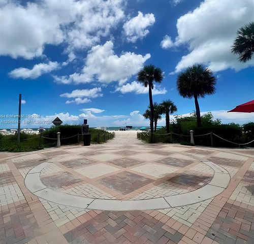 2899 Collins Avenue 905, Miami Beach, FL 33140
