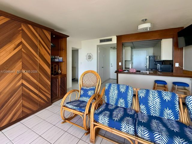 2899 Collins Avenue 905, Miami Beach, FL 33140