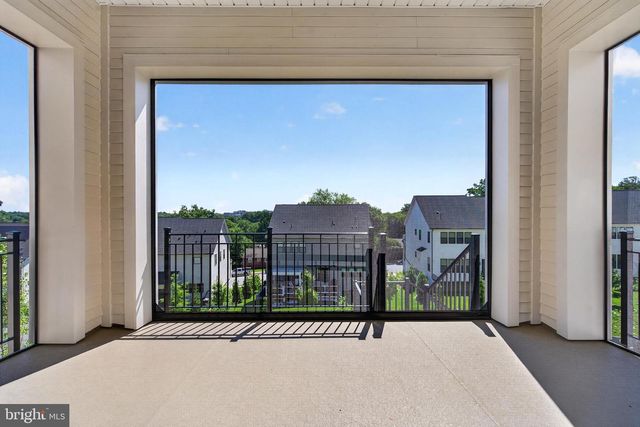861 N MANCHESTER ST, Arlington, VA 22205