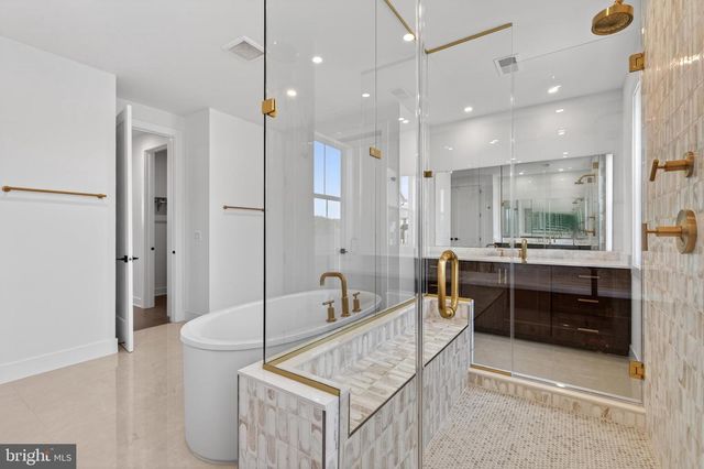 861 N MANCHESTER ST, Arlington, VA 22205