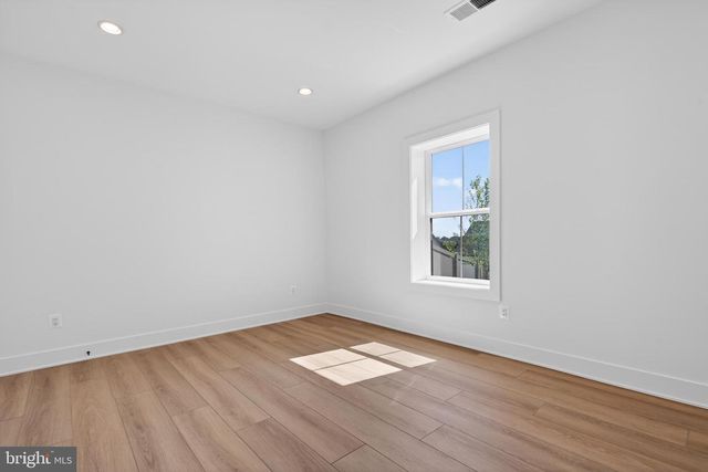 861 N MANCHESTER ST, Arlington, VA 22205