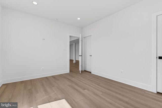 861 N MANCHESTER ST, Arlington, VA 22205