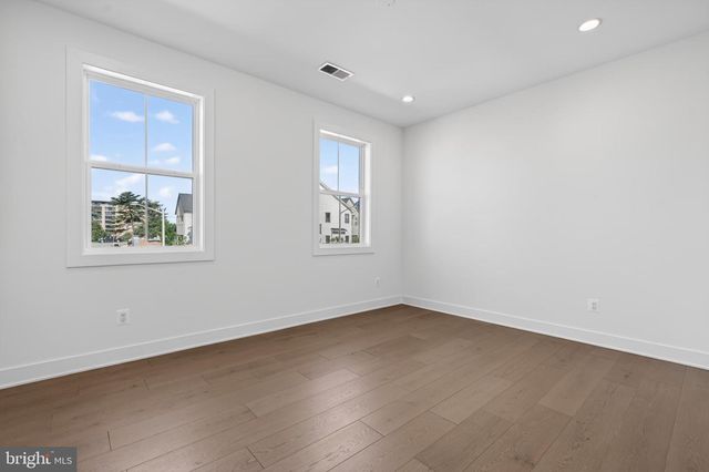 861 N MANCHESTER ST, Arlington, VA 22205