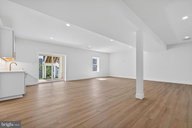861 N MANCHESTER ST, Arlington, VA 22205