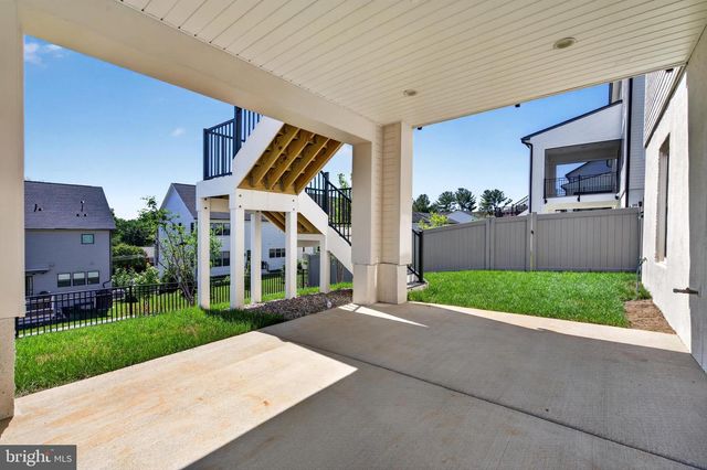 861 N MANCHESTER ST, Arlington, VA 22205