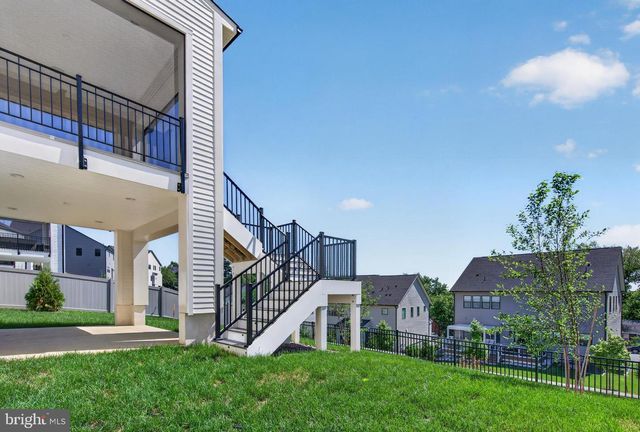 861 N MANCHESTER ST, Arlington, VA 22205
