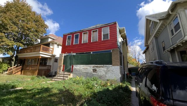 2244 N 55th STREET, Milwaukee, WI 53208