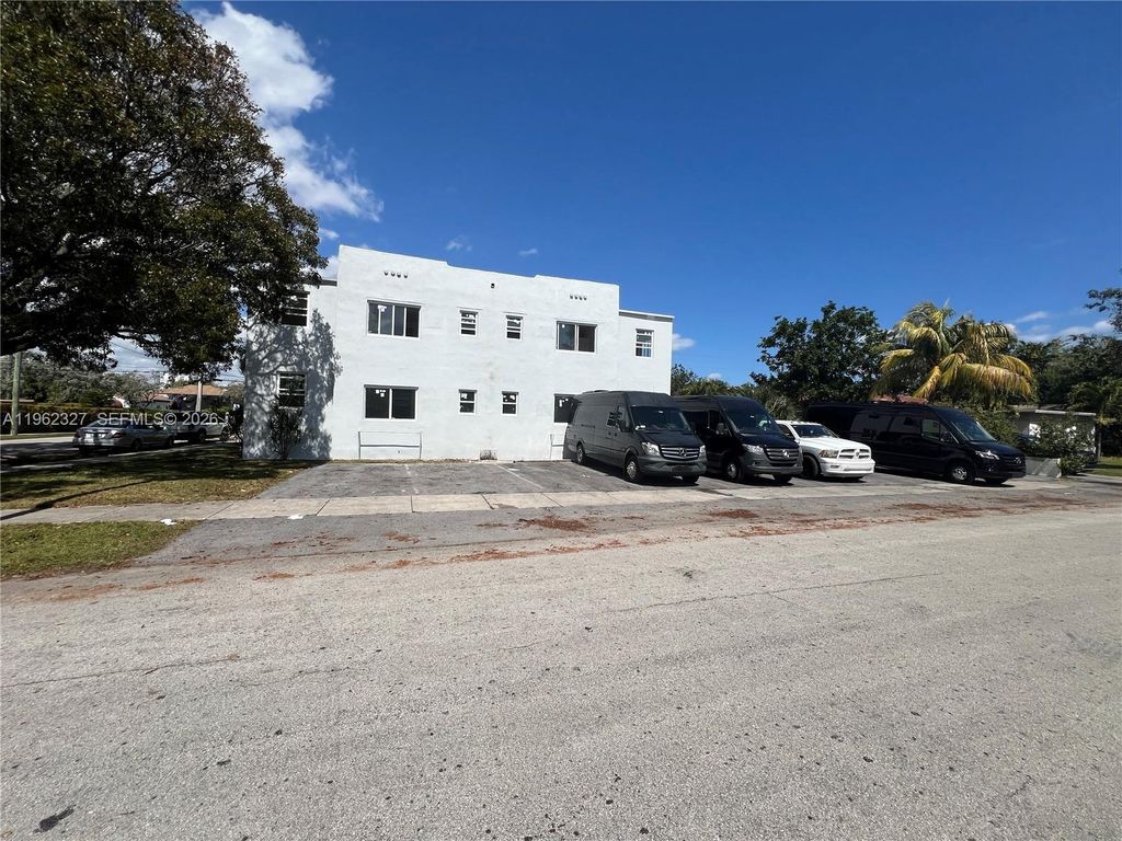 1015 S 17th Ave 10, Hollywood, FL 33020