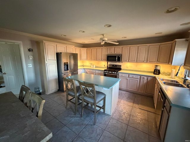 2840 Laura Lynn Lane, Newburgh, IN 47630