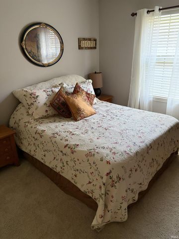 2840 Laura Lynn Lane, Newburgh, IN 47630