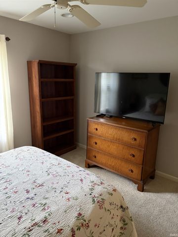 2840 Laura Lynn Lane, Newburgh, IN 47630