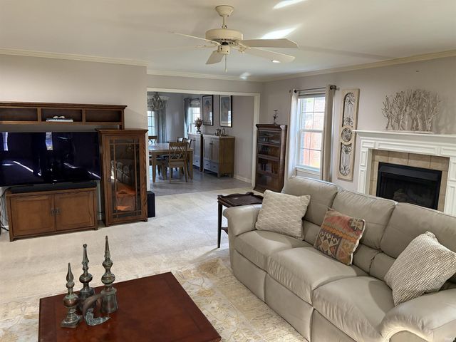 2840 Laura Lynn Lane, Newburgh, IN 47630
