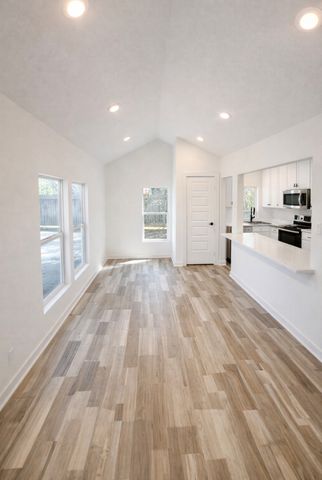 3109 Pueblo Trail, Lake Worth, TX 76135