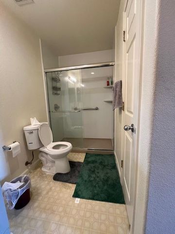 2923 Logansport Way, Sacramento, CA 95835