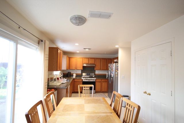 2923 Logansport Way, Sacramento, CA 95835