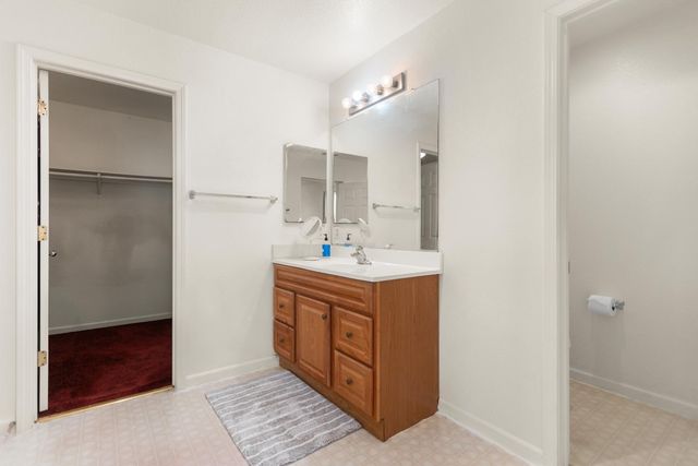 2923 Logansport Way, Sacramento, CA 95835