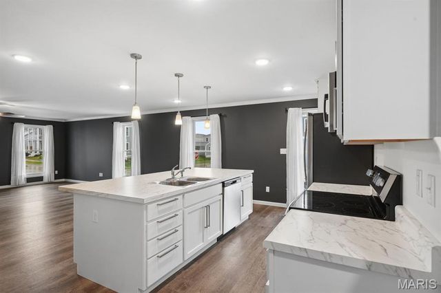 4100 Marais Temps Clair Drive, St Charles, MO 63301